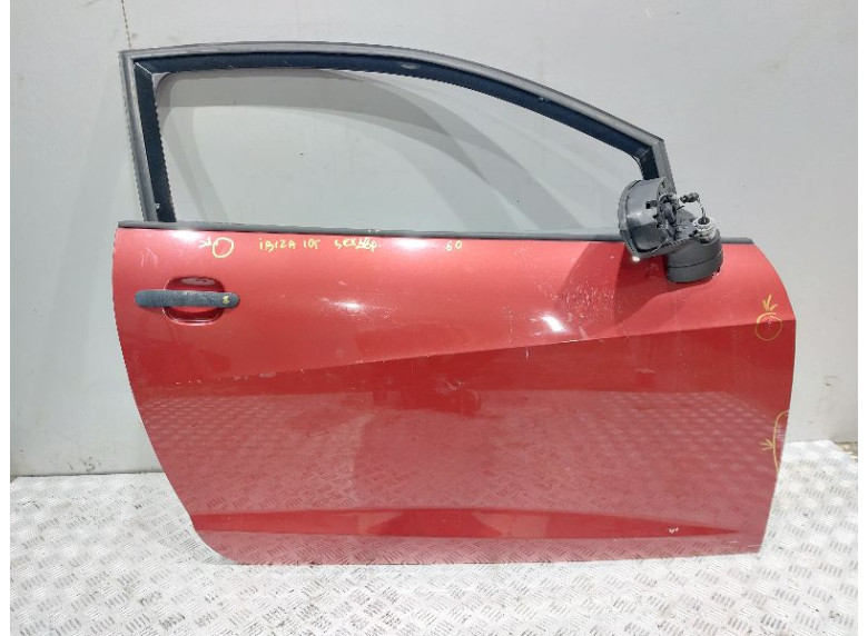 Дверь передняя правая к Seat Ibiza, 2010г.
