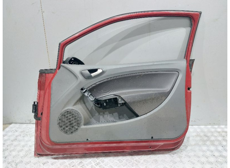 Дверь передняя правая к Seat Ibiza, 2010г.
