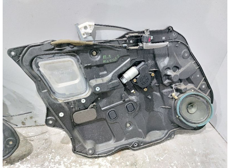 Стеклоподъемник электрический передний левый к Mazda 3, 2006г.