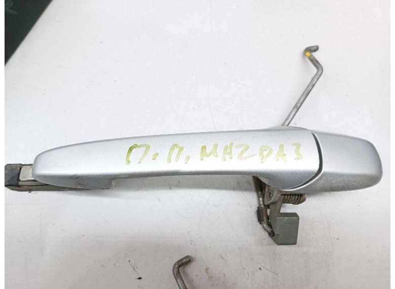 Ручка наружная передняя правая к Mazda 3, 2007г.