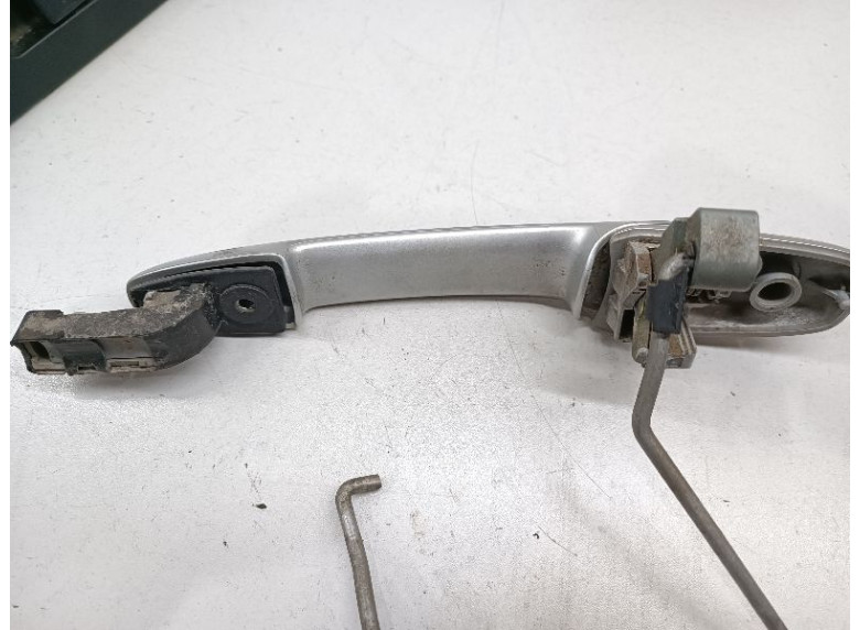 Ручка наружная передняя правая к Mazda 3, 2007г.