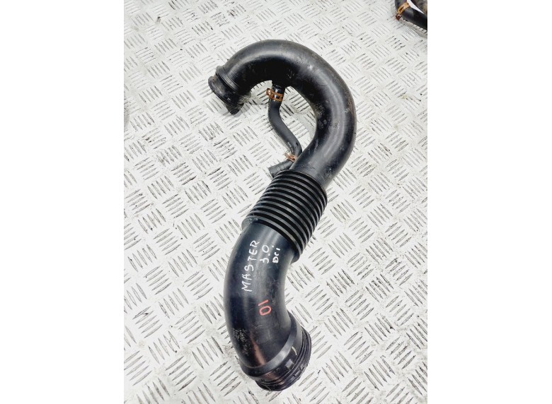 Патрубок воздушного фильтра к Renault Master