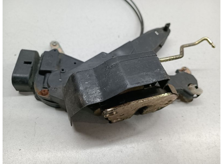 Замок двери передней левой к Geely SC7, 2013г.