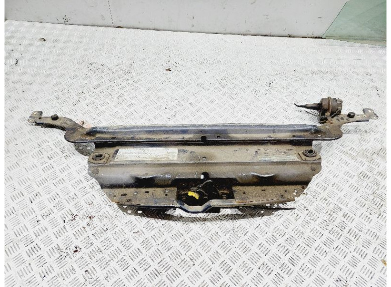 Передняя панель крепления облицовки (телевизор) к Передняя панель крепления облицовки (телевизор) к Dodge Intrepid undefined г. Intrepid