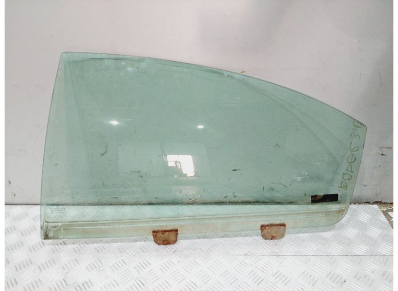 Стекло двери задней левой к Dodge Intrepid
