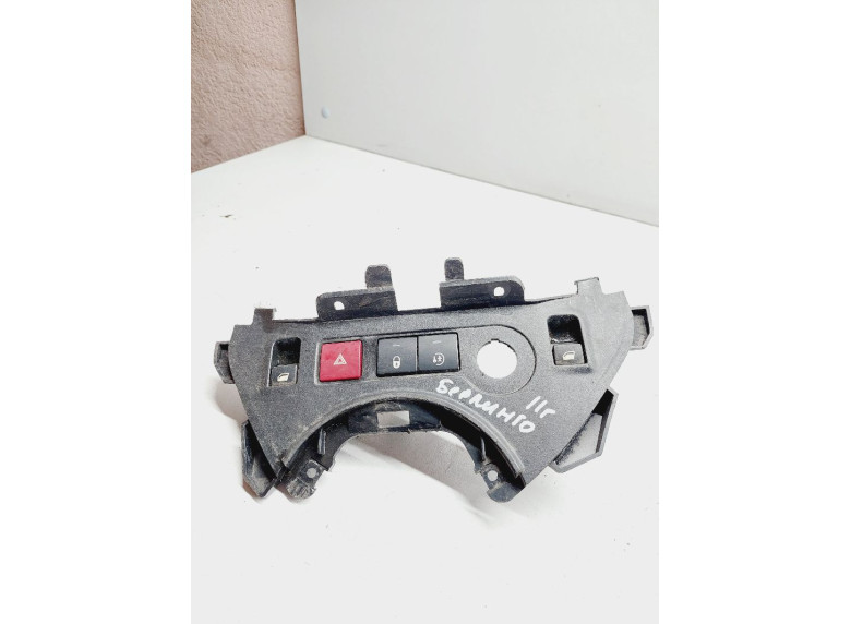 Блок управления стеклоподъемниками к Citroen Berlingo, 2011г.