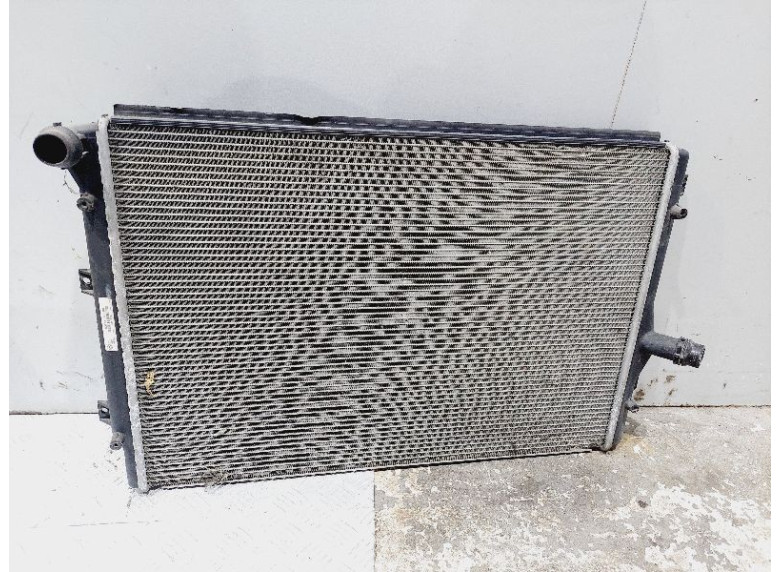 Радиатор (основной) к Volkswagen Golf, 2010г.
