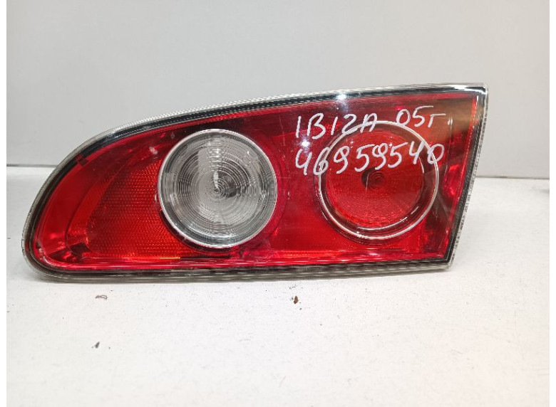 Фонарь крышки багажника правый к Seat Ibiza, 2005г.