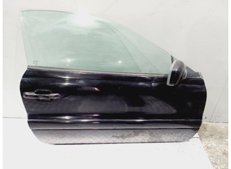 Стекло двери передней правой к Volvo C70