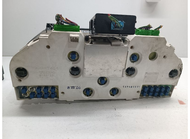 Щиток приборов (приборная панель) к Щиток приборов (приборная панель) к Volvo C70 undefined г. C70