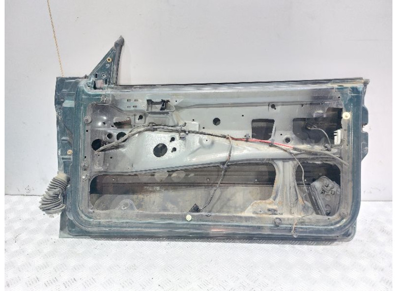 Дверь передняя правая к Volkswagen Golf, 1996г.