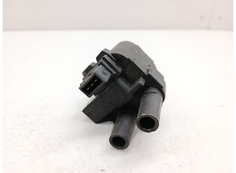 Катушка зажигания к Volvo V40, 1997г.