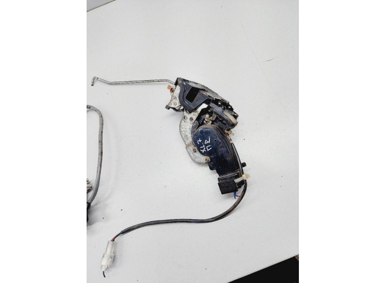 Замок двери передней правой к Suzuki XL7