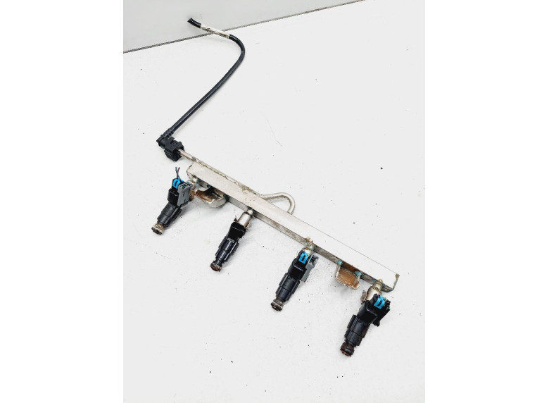 Топливная рампа к Geely SC7, 2013г.