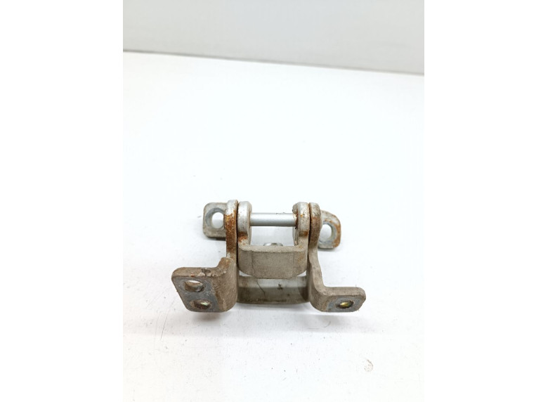 Петля крышки багажника к Suzuki XL7, 2004г.