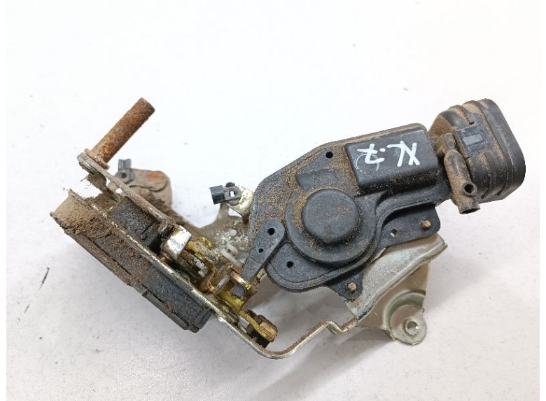 Замок багажника к Suzuki XL7