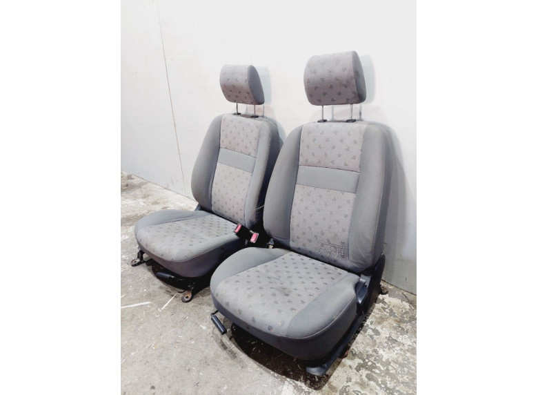 Салон (комплект сидений) к Hyundai Getz, 2003г.