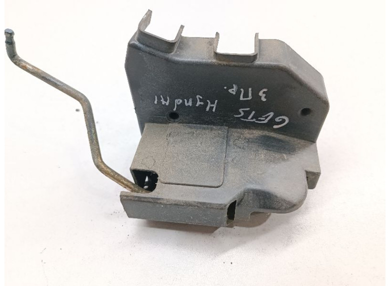 Замок двери задней правой к Hyundai Getz, 2004г.