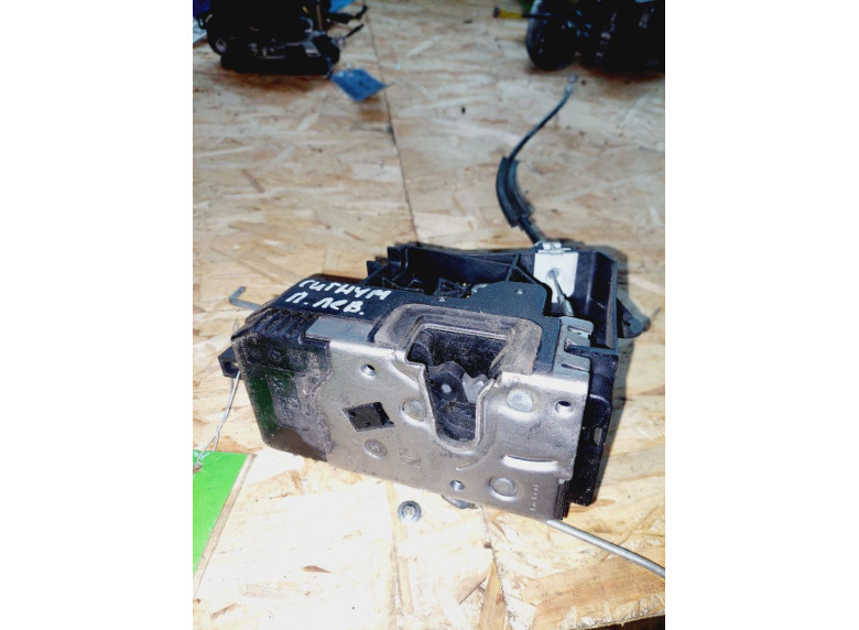 Замок двери передней левой к Opel Signum, 2004г.