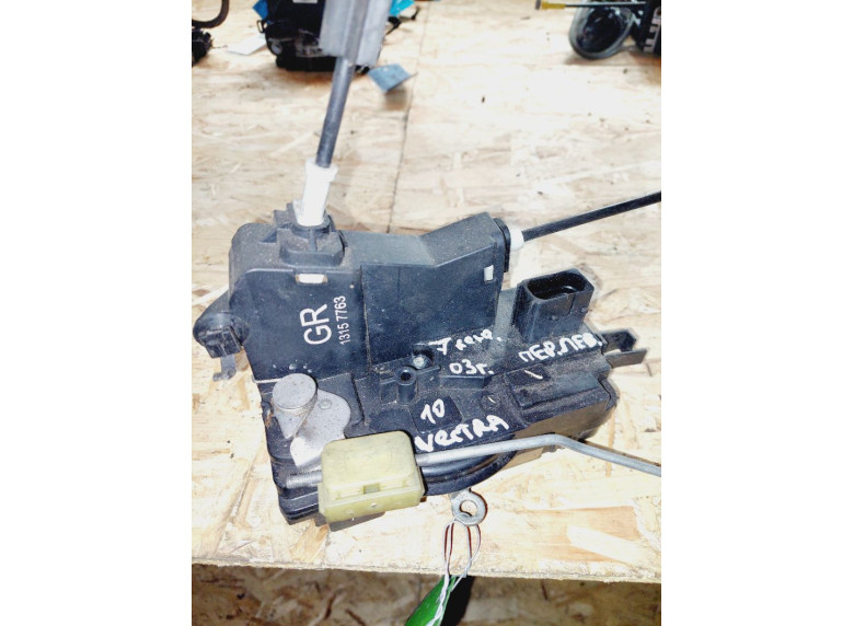 Замок двери передней левой к Opel Vectra, 2004г.