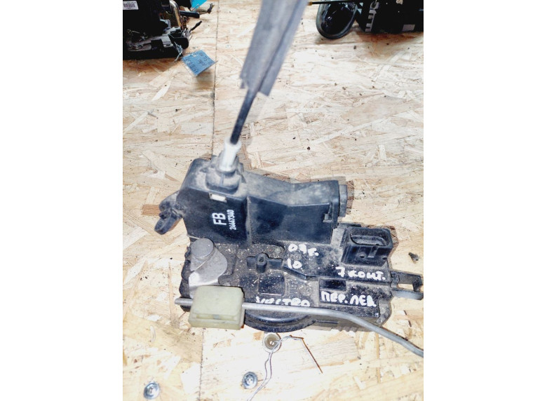 Замок двери передней левой к Opel Vectra, 2003г.