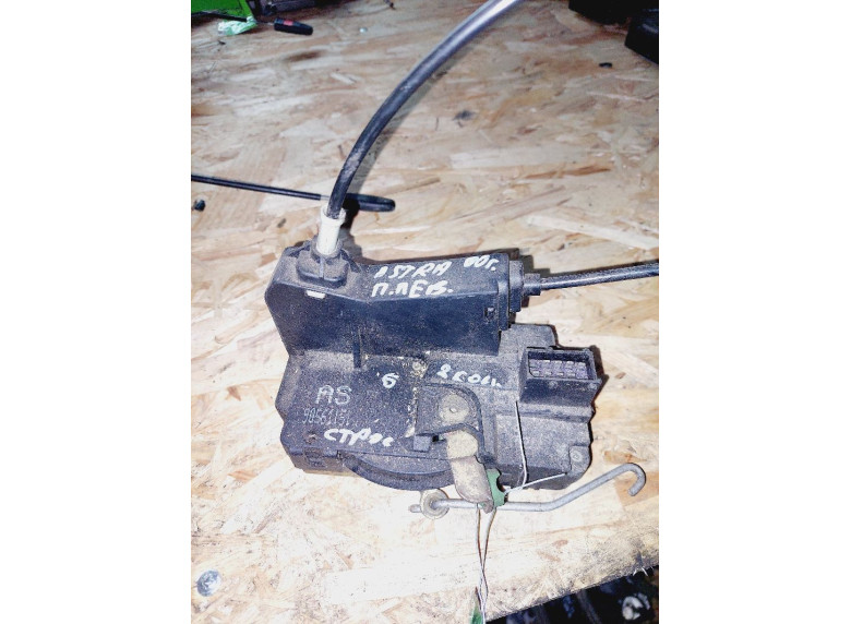 Замок двери передней левой к Opel Astra, 2000г.