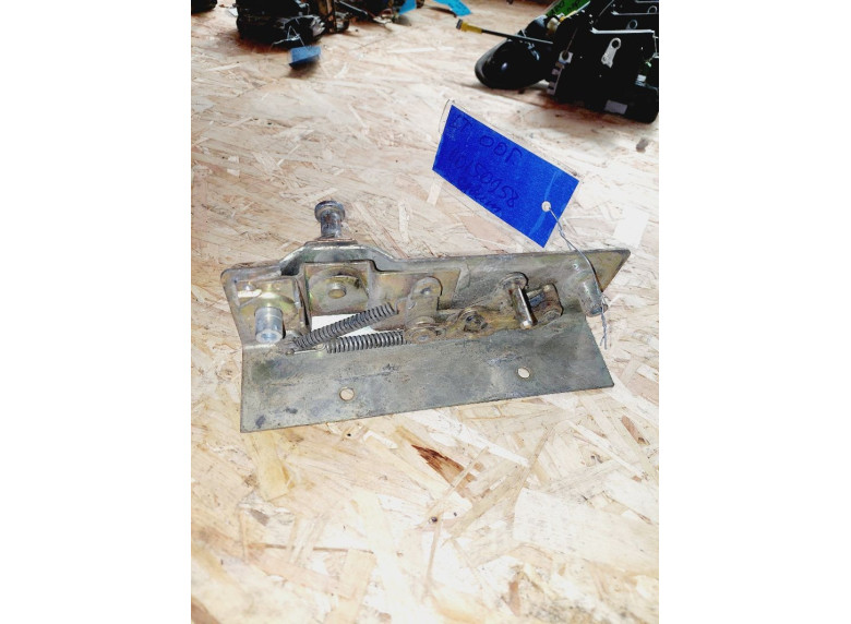 Замок двери задней левой к Volkswagen LT, 2000г.