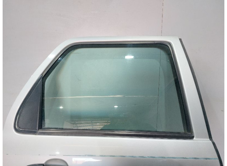 Стекло двери задней правой к Ford Escape, 2004г.