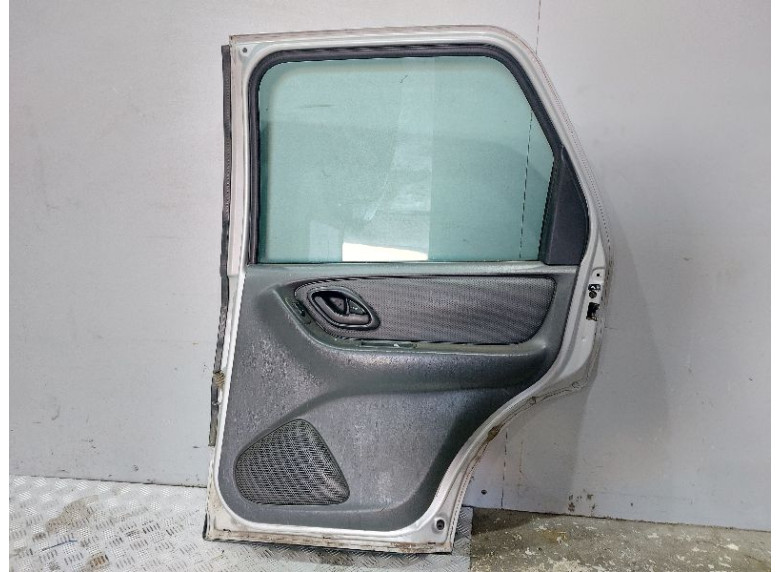 Дверь задняя правая к Ford Escape, 2004г.