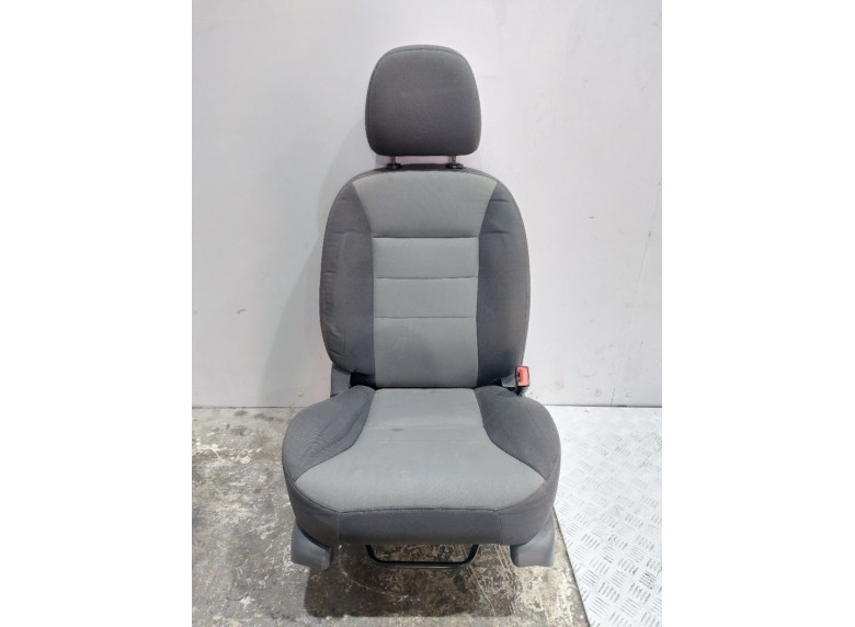 Сиденье переднее правое к Ford Escape