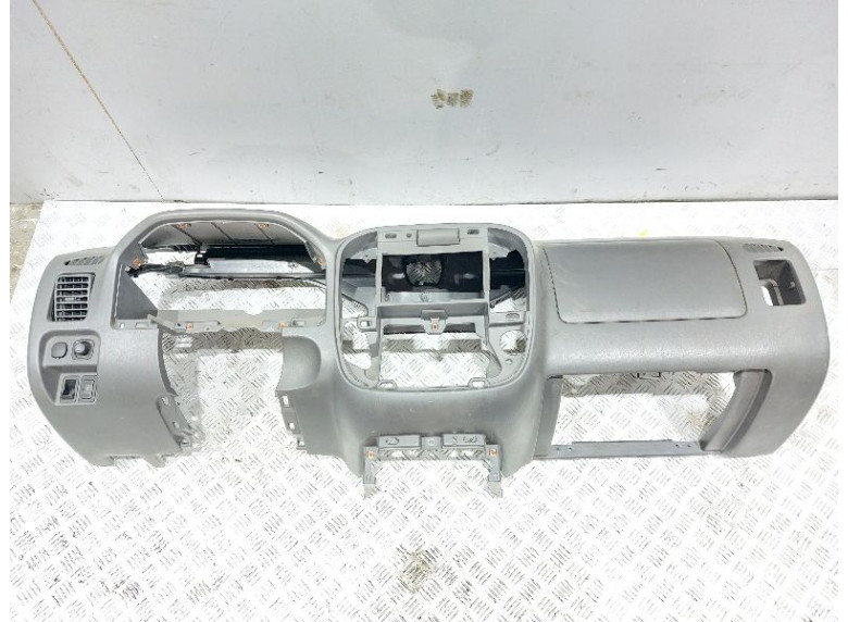Панель передняя салона (торпедо) к Ford Escape, 2004г.