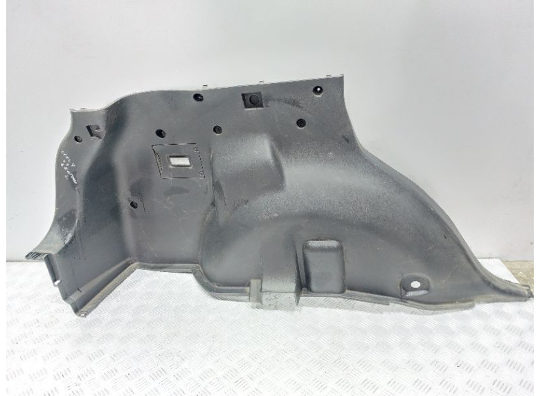 Обшивка багажника к Geely Emgrand X7, 2017г.