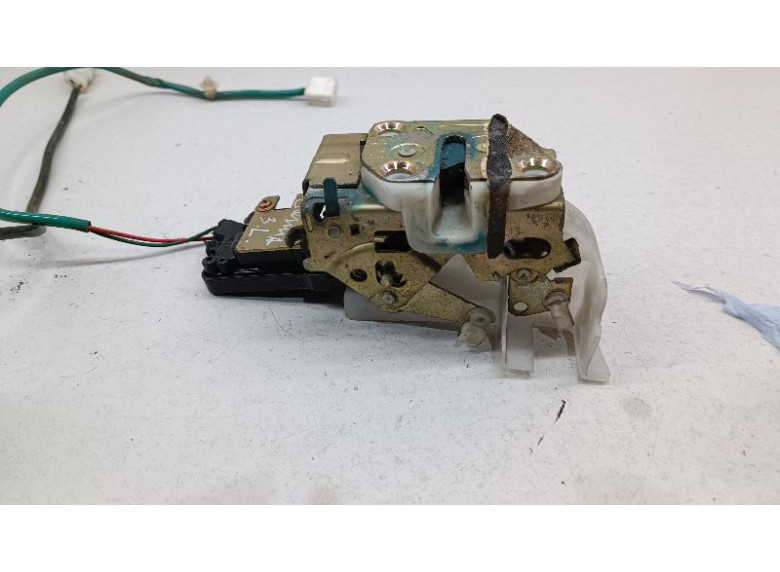 Замок двери задней левой к Замок двери задней левой к Mazda Demio undefined г. Demio