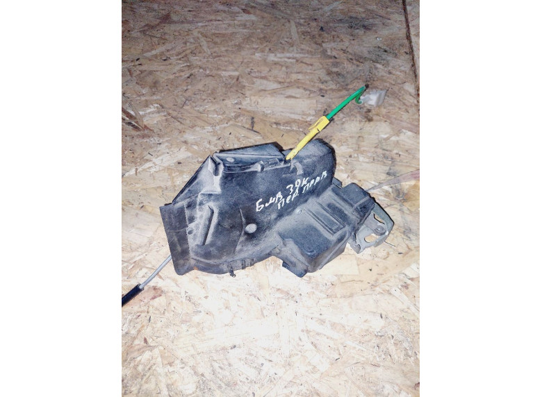 Замок двери передней правой к BMW 5 E39, 2002г.