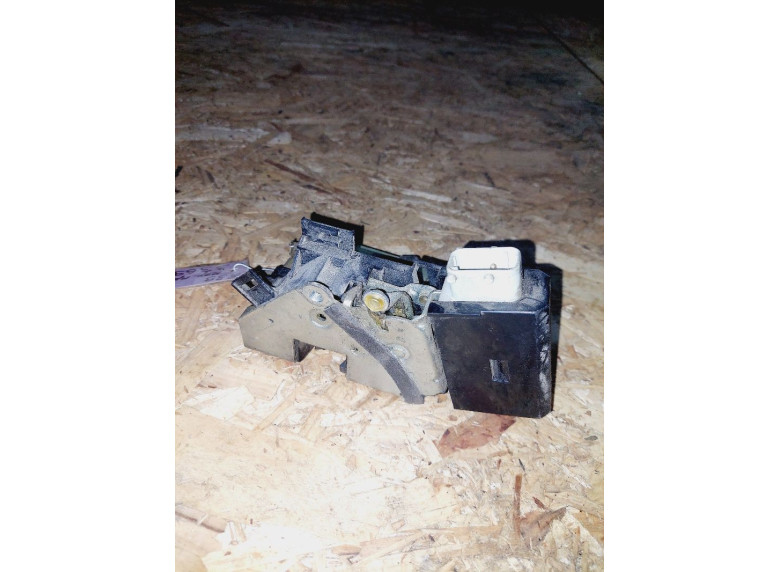 Замок двери передней правой к BMW 5 E39, 1996г.