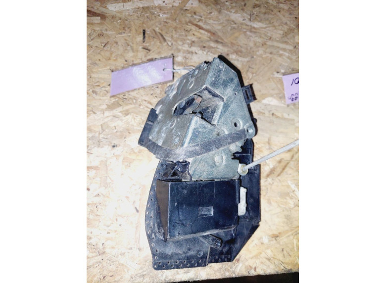 Замок двери передней правой к BMW 5 E39, 1998г.