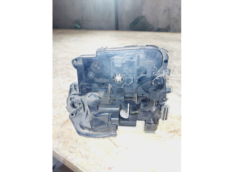 Замок двери задней правой к BMW 3 E90/E91/E92/E93, 2006г.