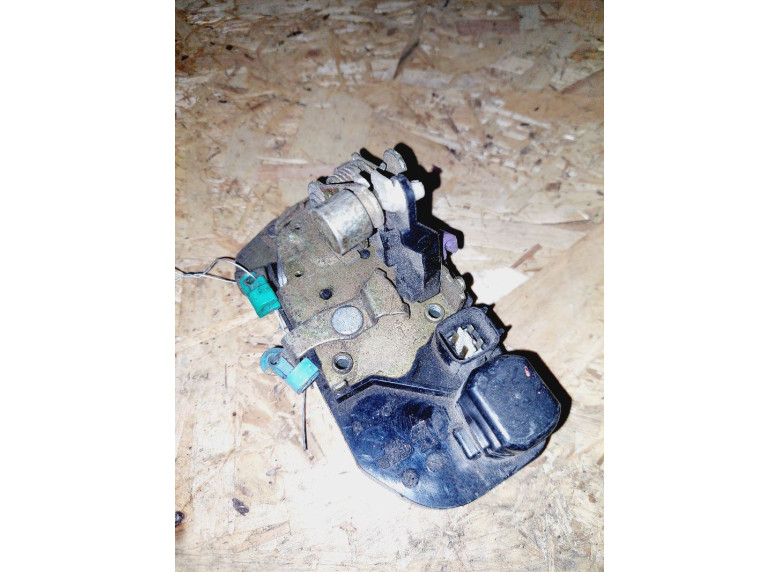 Замок двери передней левой к Chrysler Voyager