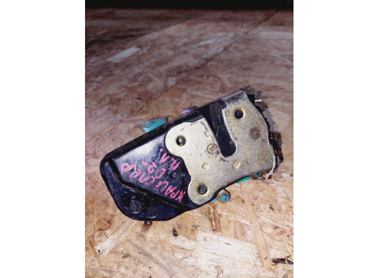 Замок двери передней левой к Замок двери передней левой к Chrysler Voyager undefined г. Voyager