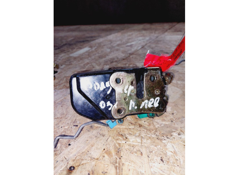 Замок двери передней левой к Замок двери передней левой к Chrysler Voyager undefined г. Voyager