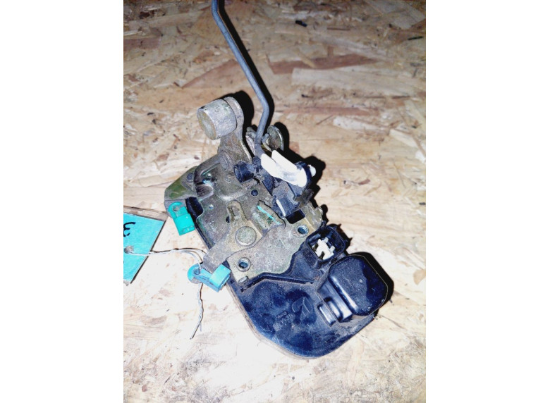 Замок двери передней левой к Chrysler Voyager