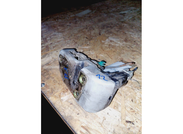 Замок двери передней правой к Plymouth Breeze, 2000г.