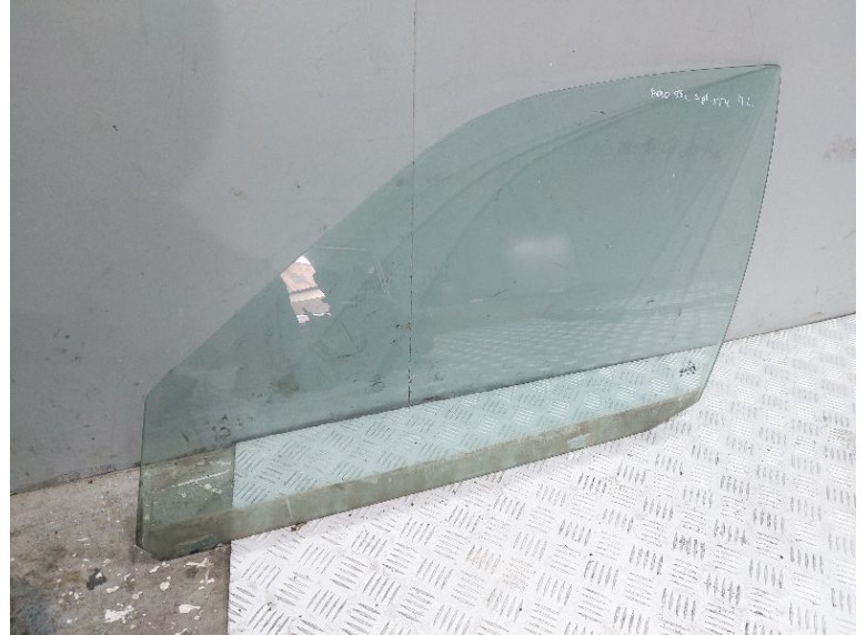 Стекло двери передней левой к Volkswagen Polo, 1998г.