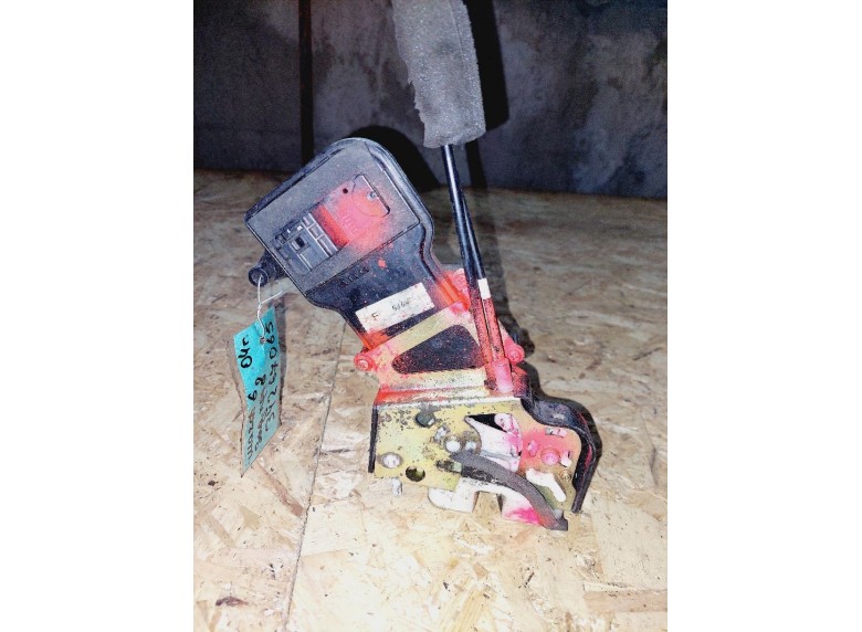 Замок двери задней правой к Mazda 6