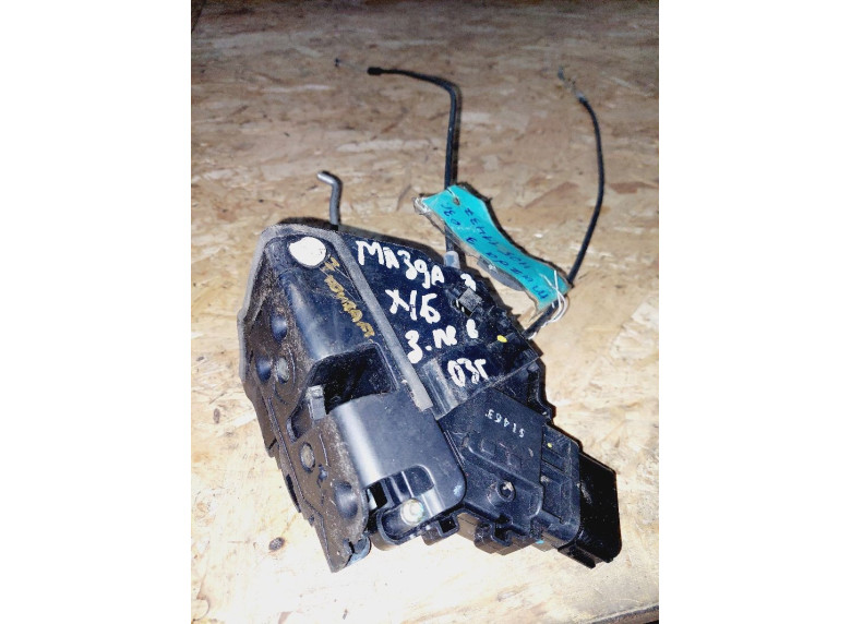Замок двери задней левой к Mazda 3, 2003г.