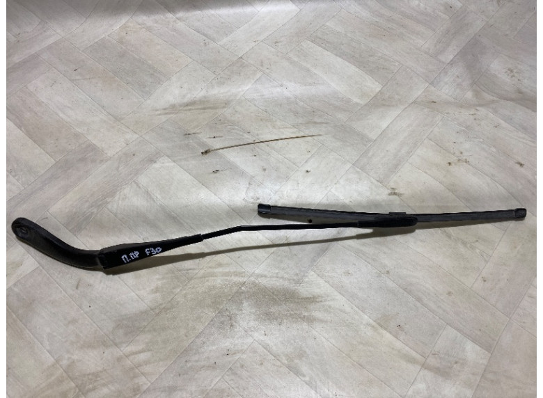 Щеткодержатель (поводок стеклоочистителя, дворник) к BMW 3 F30/F31/GT F34, 2017г.