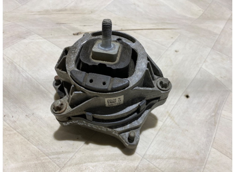 Подушка крепления двигателя к BMW 3 F30/F31/GT F34, 2017г.