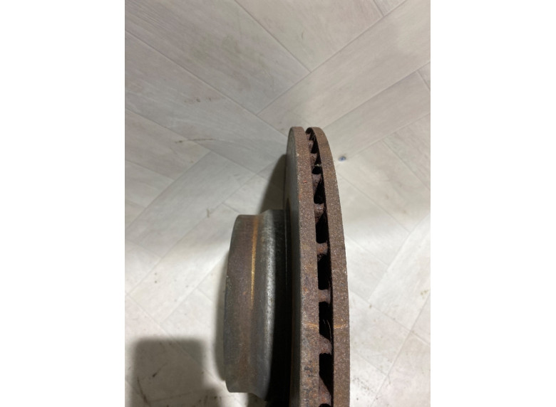 Диск тормозной передний к BMW 3 F30/F31/GT F34, 2017г.