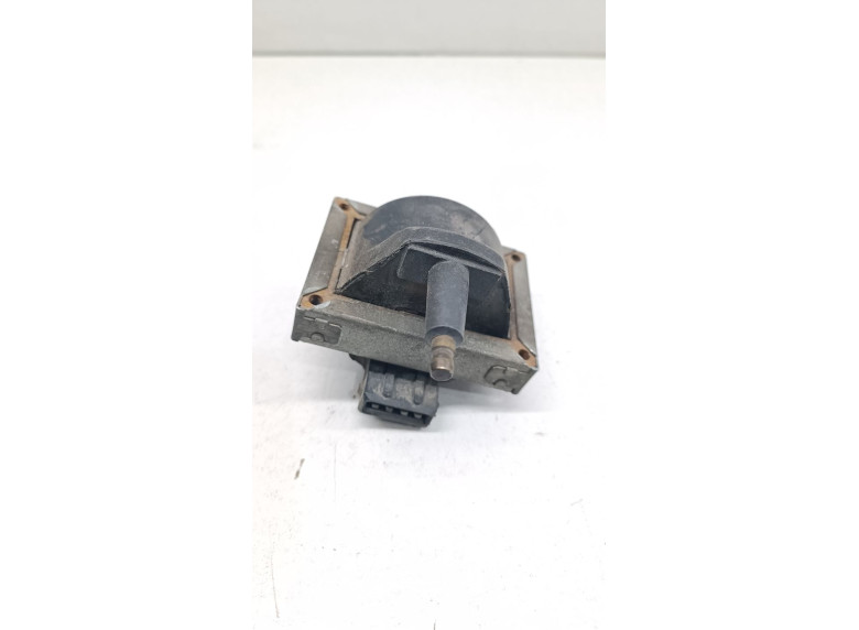 Катушка зажигания к Peugeot 605, 1994г.