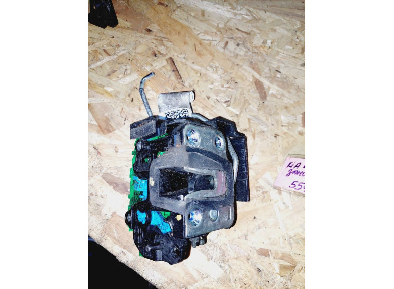 Замок двери задней правой к Kia Rio, 2016г.